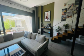 Furnished Townhouse Ideally Located With 2 Bedrooms & Large Terrace